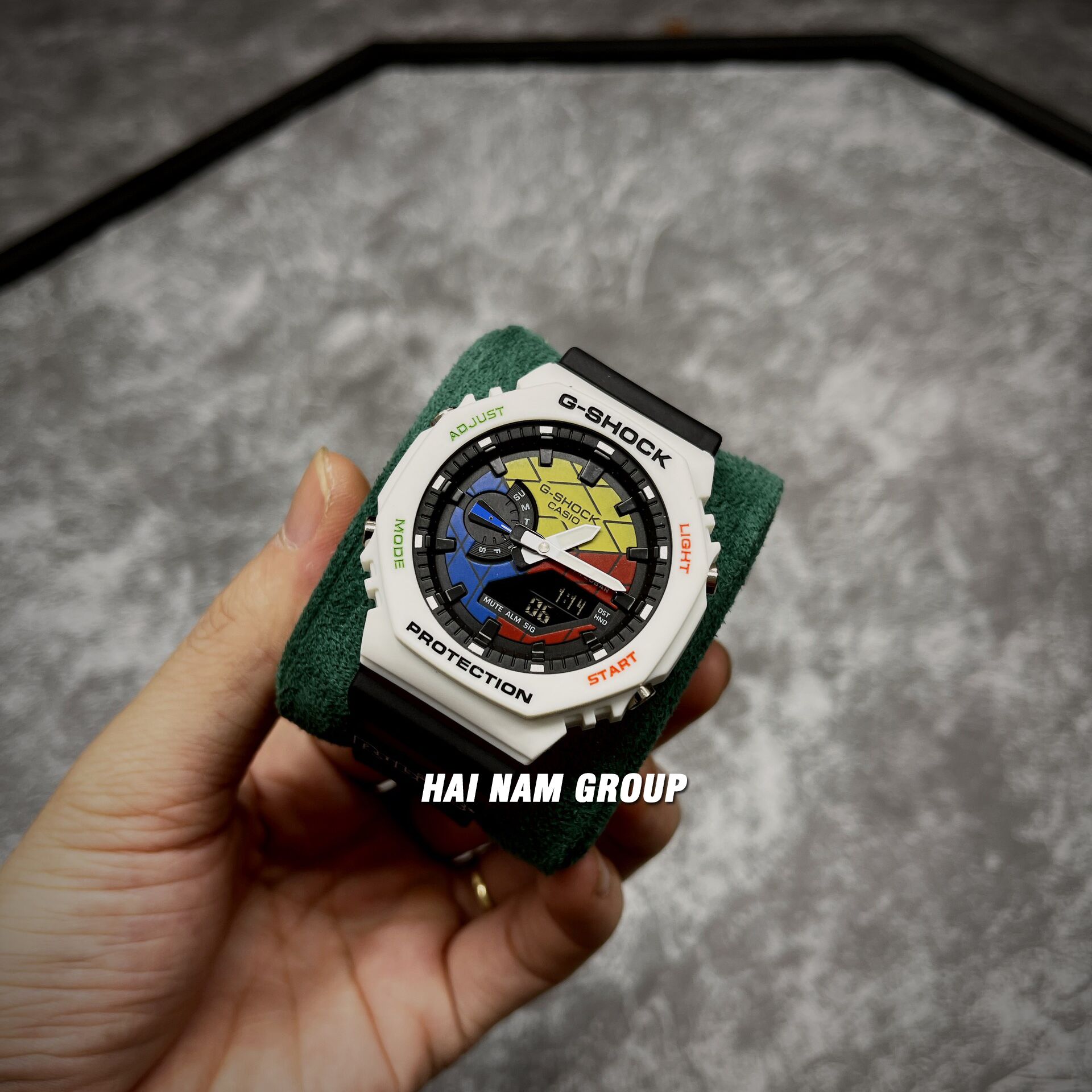 Đồng hồ nam nữ G-SHOCK GAE-2100RC-1A Rubik Trắng 2