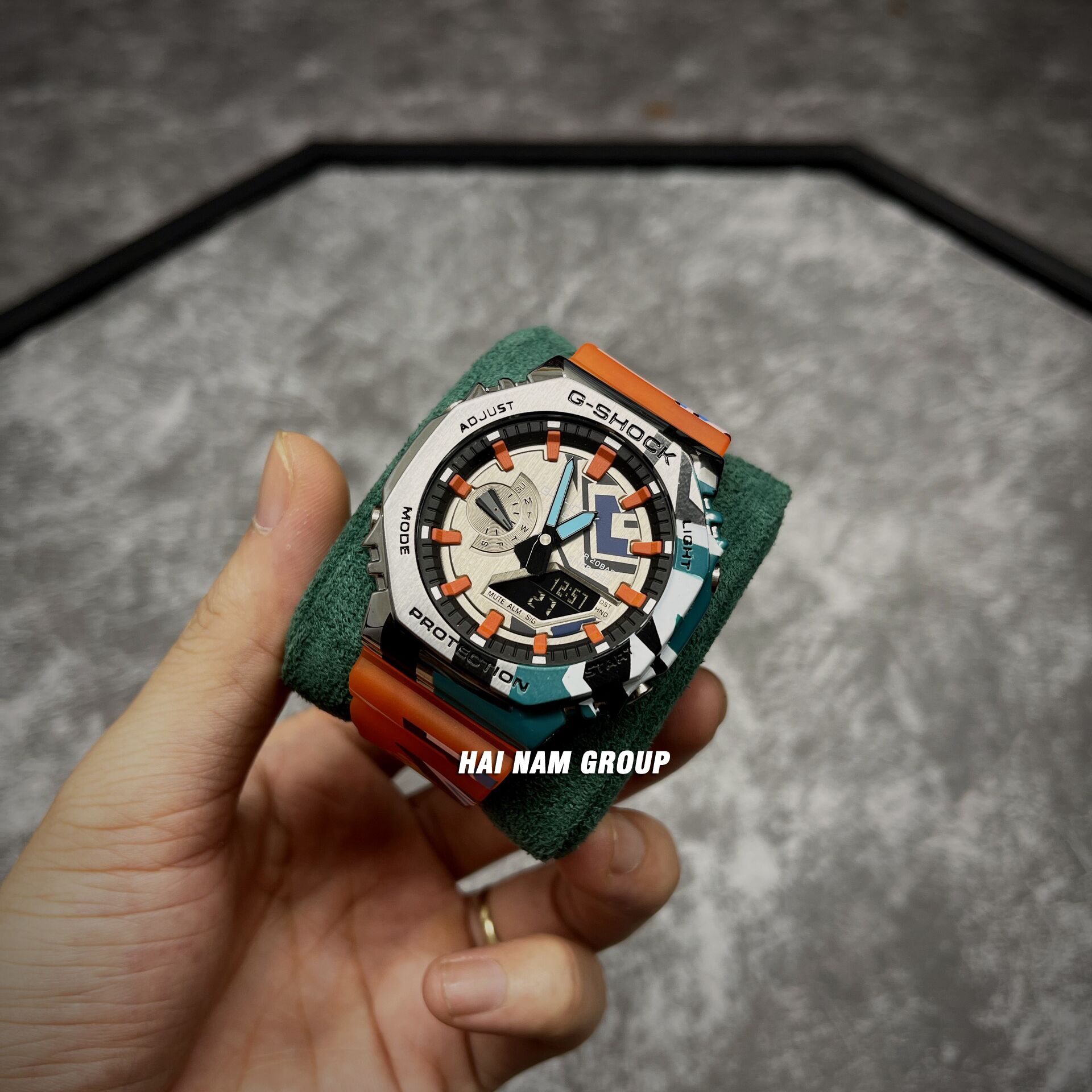 Đồng hồ nam nữ G-SHOCK GM-2100SS-1A Cam bạc grafity 2