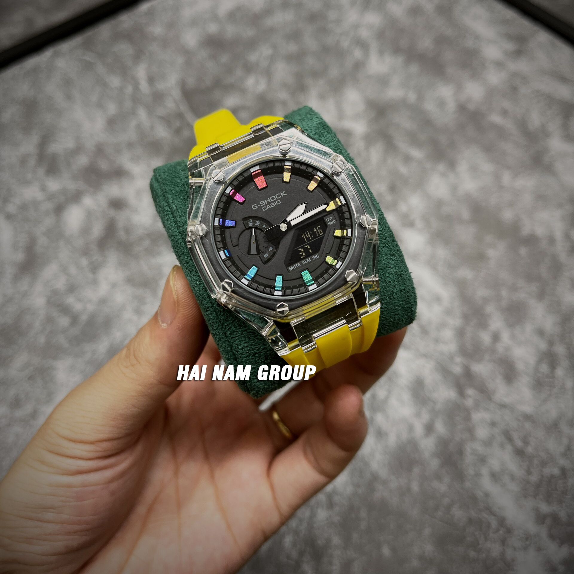 Đồng hồ nam nữ G-SHOCK GA 2100 Custom Ap Gen 3 Vàng Mặt Đen Rainbow Trong Suốt 3