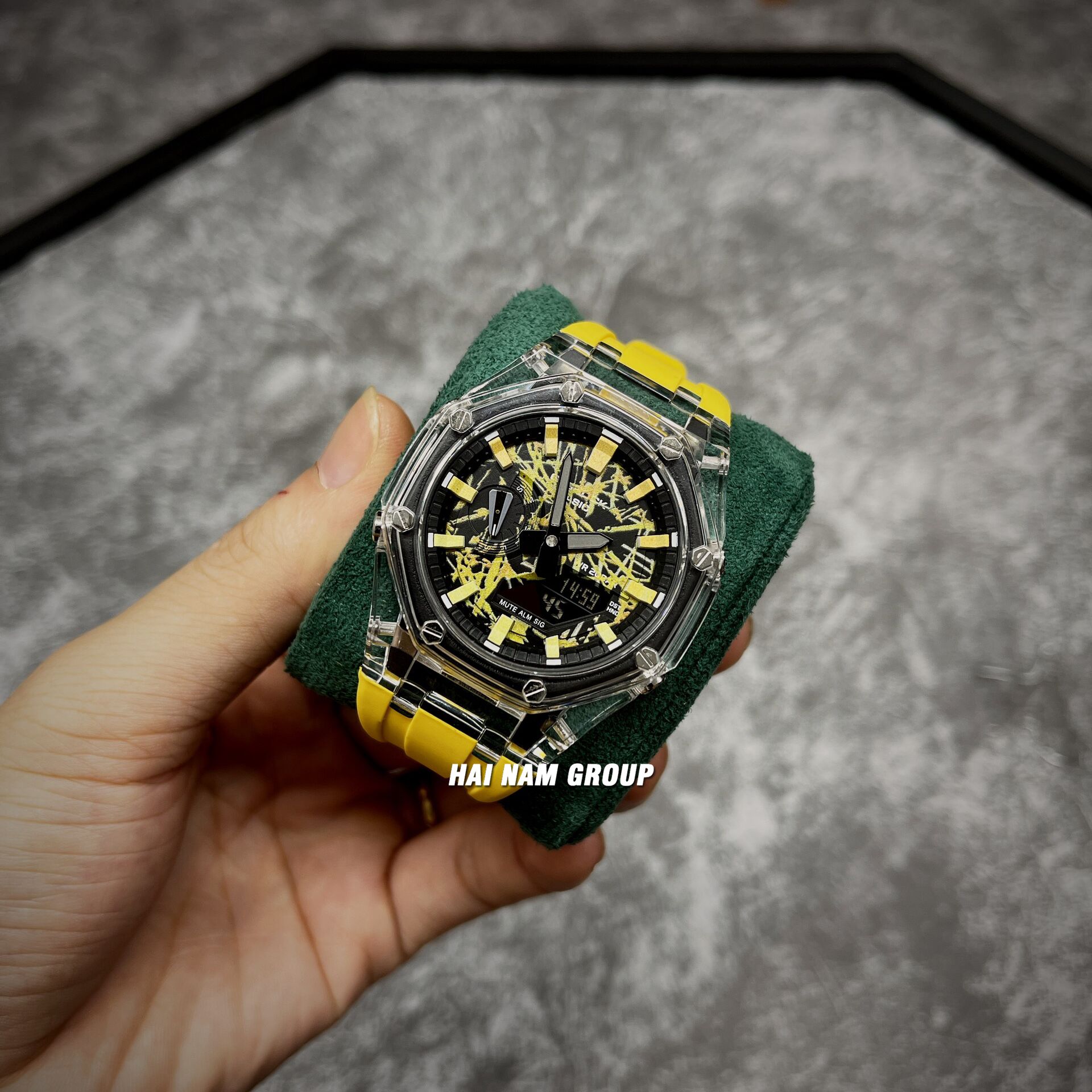 Đồng hồ nam nữ G-SHOCK GA 2100 Custom Ap Gen 4 Vàng Kẻ Vàng Trong Suốt 2
